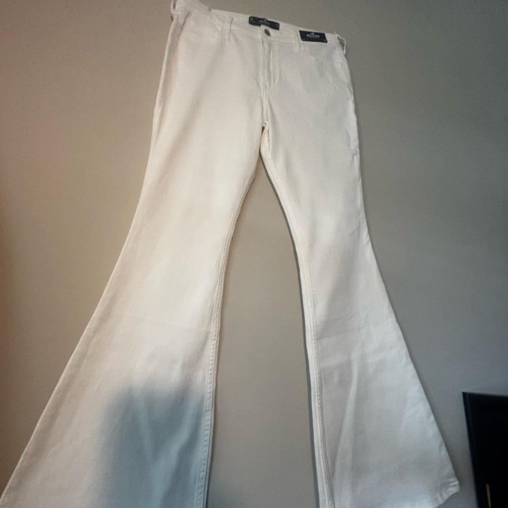 Hollister High-Rise Vintags Flare Jeans
